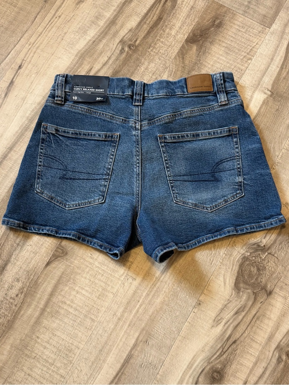 American Eagle Strigid Curvy Super High Waisted Relaxed Shorts - Picture 5 of 7